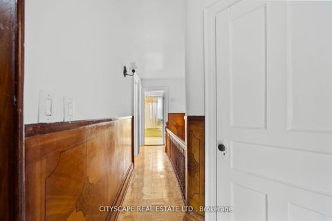Photo 22 at 92 Bellwoods Avenue, Bellwoods, Toronto