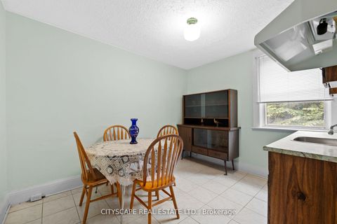 Photo 23 at 92 Bellwoods Avenue, Bellwoods, Toronto