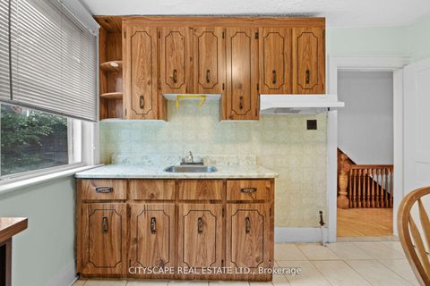 Photo 26 at 92 Bellwoods Avenue, Bellwoods, Toronto