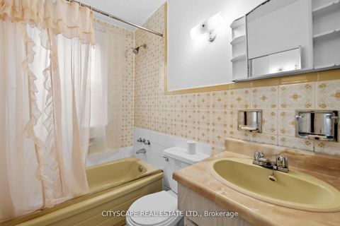 Photo 29 at 92 Bellwoods Avenue, Bellwoods, Toronto