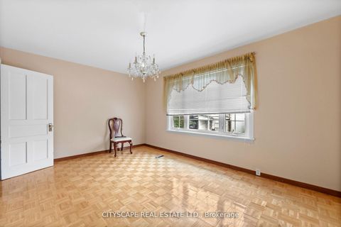 Photo 31 at 92 Bellwoods Avenue, Bellwoods, Toronto