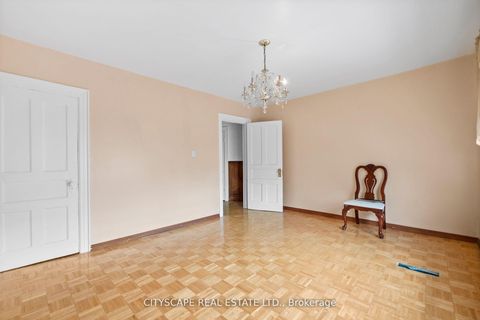 Photo 32 at 92 Bellwoods Avenue, Bellwoods, Toronto