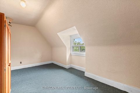 Photo 33 at 92 Bellwoods Avenue, Bellwoods, Toronto