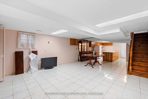 Photo 39 at 92 Bellwoods Avenue, Bellwoods, Toronto