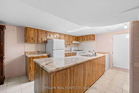 Photo 42 at 92 Bellwoods Avenue, Bellwoods, Toronto