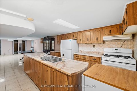 Photo 43 at 92 Bellwoods Avenue, Bellwoods, Toronto