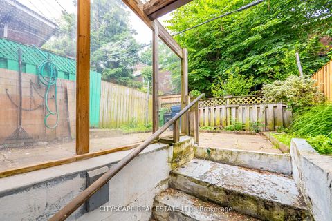 Photo 45 at 92 Bellwoods Avenue, Bellwoods, Toronto