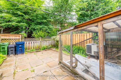 Photo 49 at 92 Bellwoods Avenue, Bellwoods, Toronto