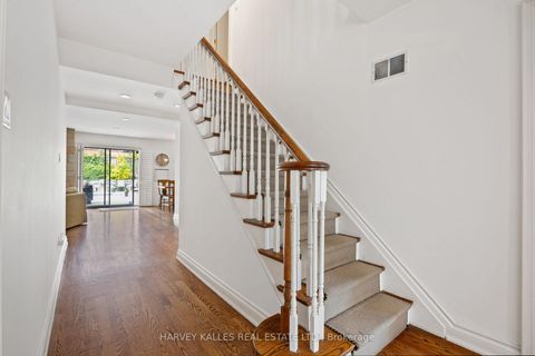Photo 7 at 26 Forest Ridge Drive, Forest Hill North, Toronto