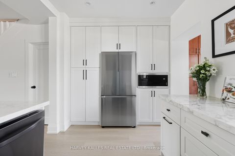 Photo 11 at 266 Mcroberts Avenue, Davenport, Toronto