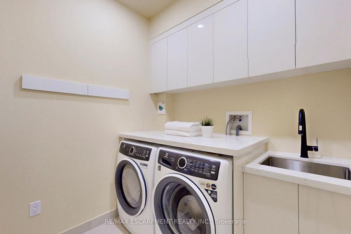 Photo 33 at 28 Dunsmore Gardens, Clanton Park, Toronto