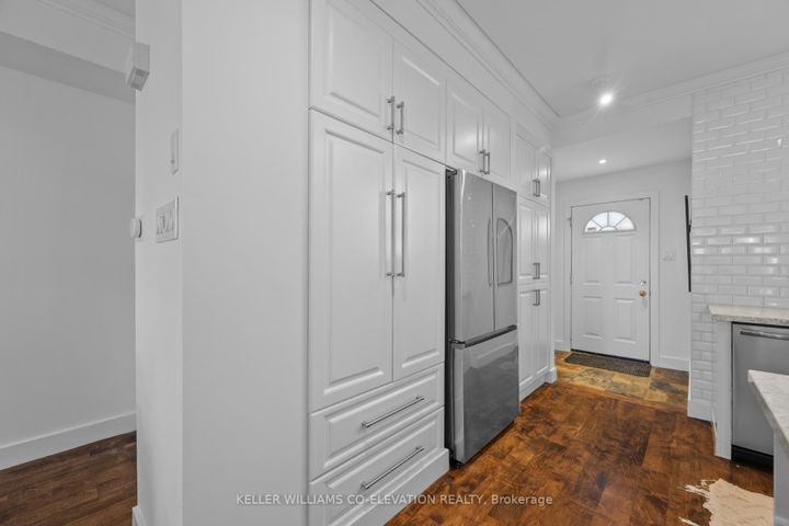 Photo 5 at 123 - 51 Halton Street, Bellwoods, Toronto