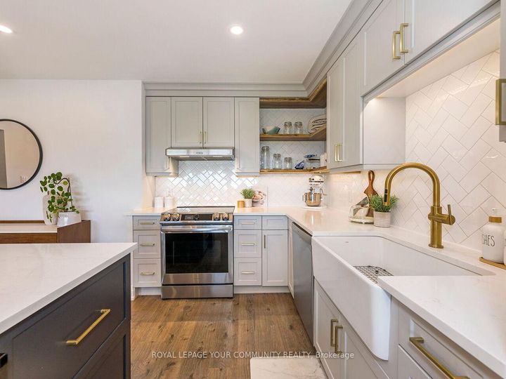 Photo 3 at 2012 - 270 Scarlett Road, Smythe, Toronto