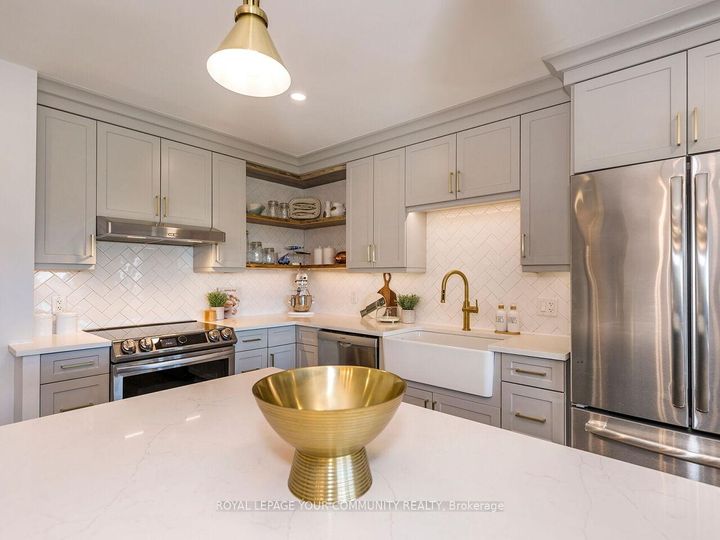 Photo 4 at 2012 - 270 Scarlett Road, Smythe, Toronto