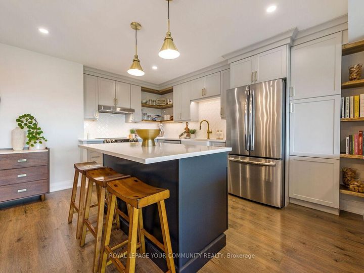 Photo 7 at 2012 - 270 Scarlett Road, Smythe, Toronto