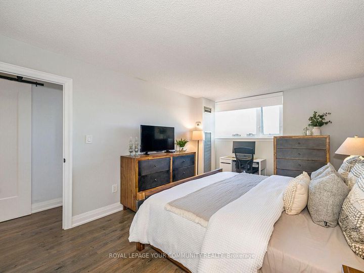 Photo 18 at 2012 - 270 Scarlett Road, Smythe, Toronto