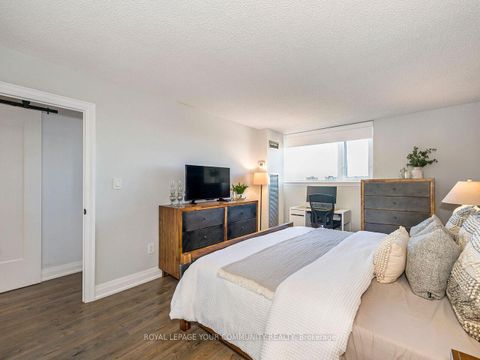 Photo 18 at 2012 - 270 Scarlett Road, Smythe, Toronto