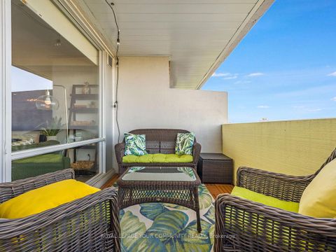 Photo 27 at 2012 - 270 Scarlett Road, Smythe, Toronto Photo 27 at 2012 - 270 Scarlett Road, Smythe, Toronto