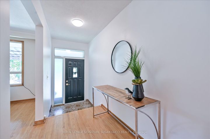 Photo 2 at 16 Munford Crescent, Parkview, Toronto