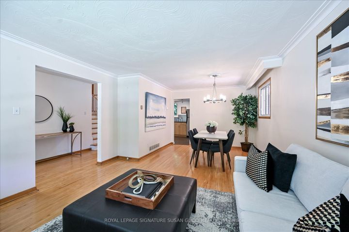 Photo 6 at 16 Munford Crescent, Parkview, Toronto