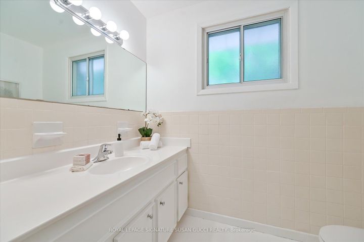 Photo 23 at 16 Munford Crescent, Parkview, Toronto