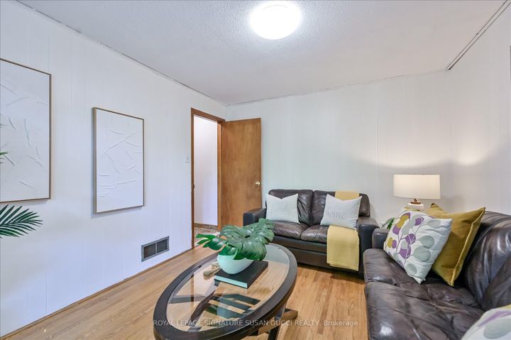 Photo 27 at 16 Munford Crescent, Parkview, Toronto