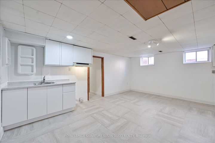 Photo 32 at 16 Munford Crescent, Parkview, Toronto