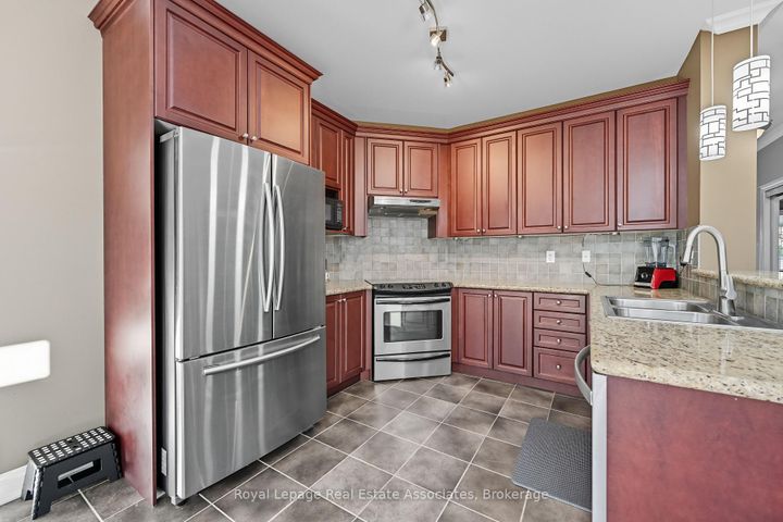 Photo 8 at 3335 Whilabout Terrace, BR Bronte, Oakville