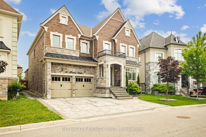Photo 2 at 61 Degrey Drive, Bram East, Brampton