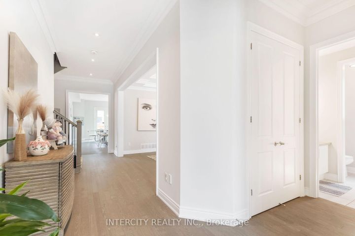 Photo 16 at 61 Degrey Drive, Bram East, Brampton