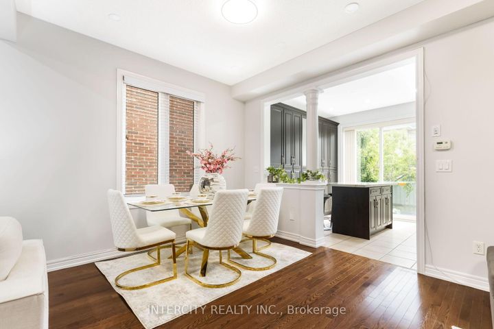 Photo 7 at 20 Vanderpool Crescent, Bram East, Brampton