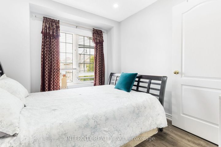 Photo 30 at 20 Vanderpool Crescent, Bram East, Brampton