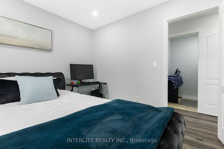 Photo 33 at 20 Vanderpool Crescent, Bram East, Brampton