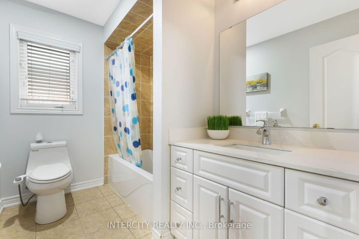 Photo 41 at 20 Vanderpool Crescent, Bram East, Brampton