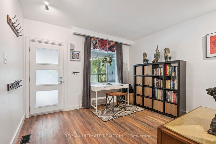 Photo 6 at 315 Cedarvale Avenue, Lumsden, Toronto