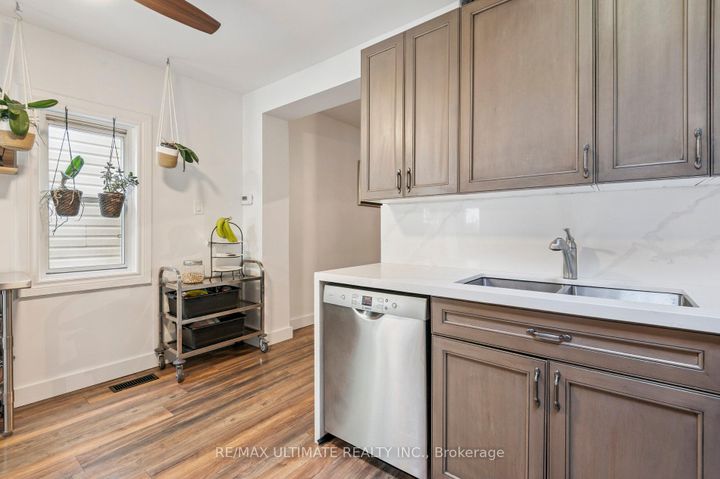 Photo 17 at 315 Cedarvale Avenue, Lumsden, Toronto