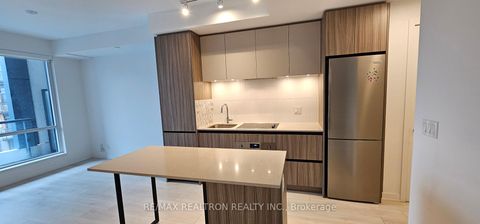 Photo 8 at 432 - 7950 Bathurst Street, Beverley Glen, Vaughan