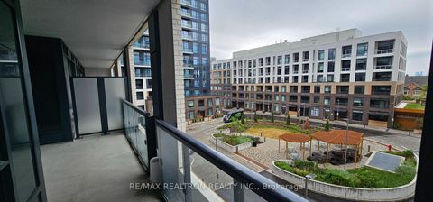 Photo 23 at 432 - 7950 Bathurst Street, Beverley Glen, Vaughan