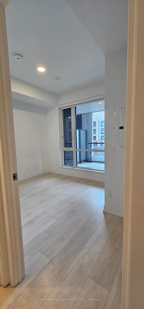 Photo 25 at 432 - 7950 Bathurst Street, Beverley Glen, Vaughan