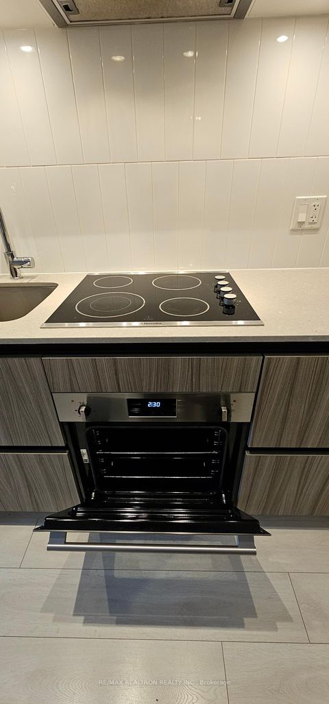 Photo 35 at 432 - 7950 Bathurst Street, Beverley Glen, Vaughan