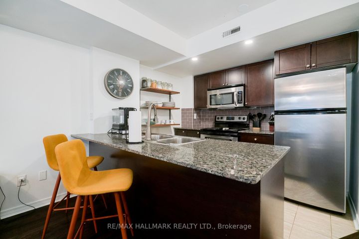 Photo 6 at 113 - 20 Foundry Avenue, Junction, Toronto