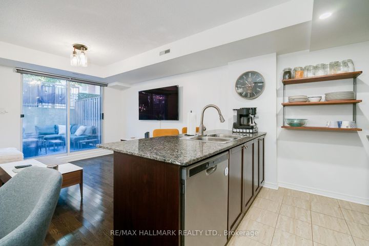 Photo 7 at 113 - 20 Foundry Avenue, Junction, Toronto