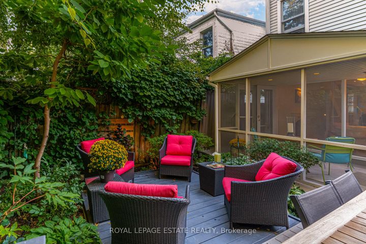 Photo 46 at 5 Woodstock Place, South St. James Town, Toronto