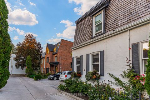 Photo 1 at 5 Woodstock Place, South St. James Town, Toronto