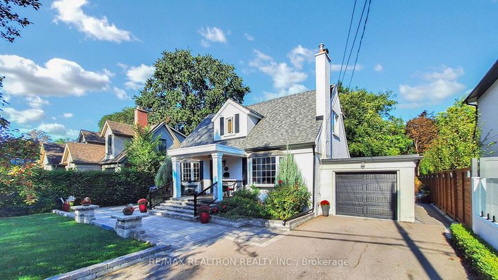 Photo 1 at 819 Melton Drive, Lakeview, Mississauga