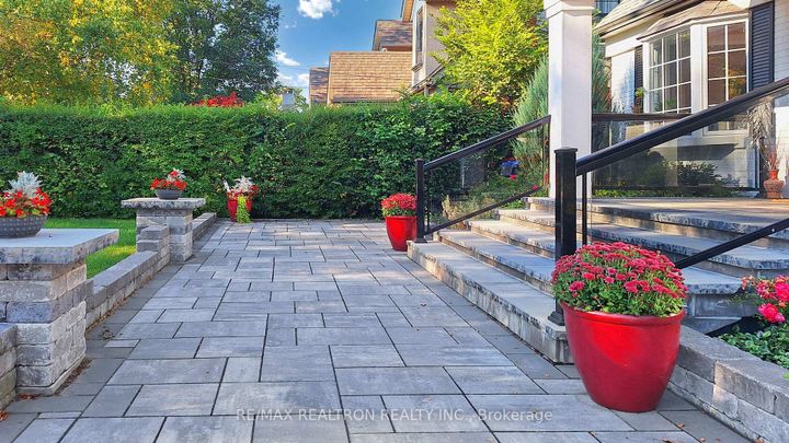 Photo 4 at 819 Melton Drive, Lakeview, Mississauga