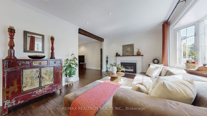 Photo 8 at 819 Melton Drive, Lakeview, Mississauga