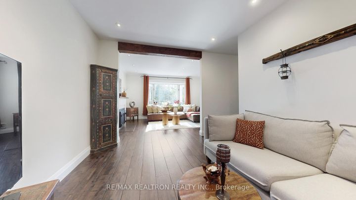 Photo 11 at 819 Melton Drive, Lakeview, Mississauga
