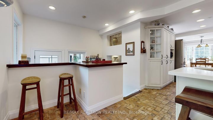 Photo 16 at 819 Melton Drive, Lakeview, Mississauga