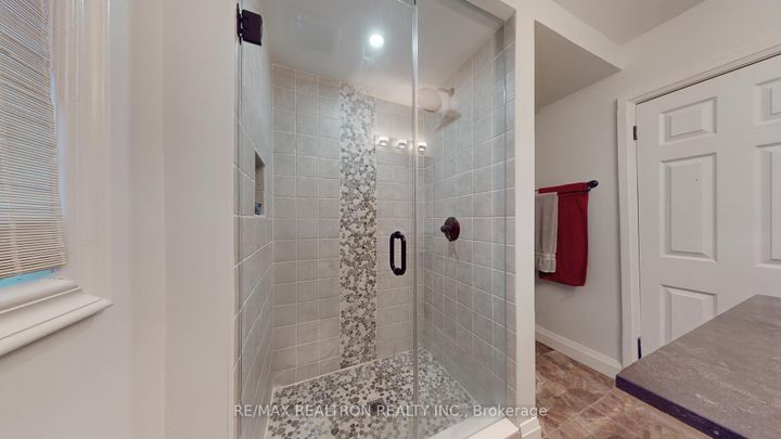 Photo 20 at 819 Melton Drive, Lakeview, Mississauga